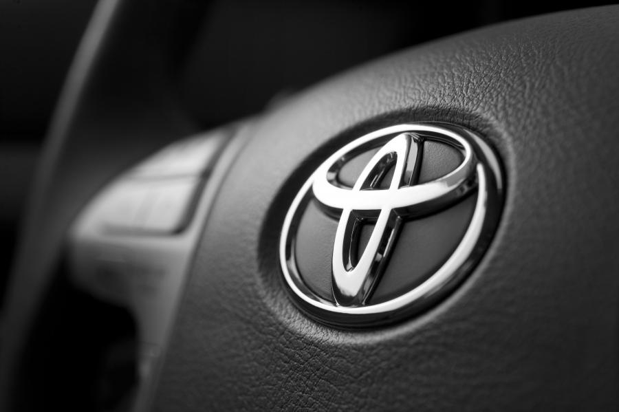  Toyota Camry 2010 года  (фото 3 из 52)
